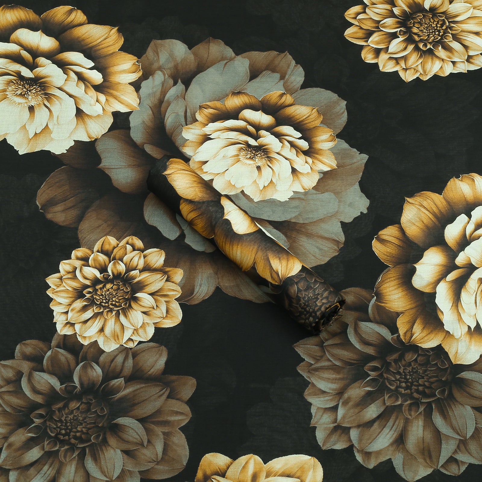 Obsidian Dahlia Lawn 3-piece