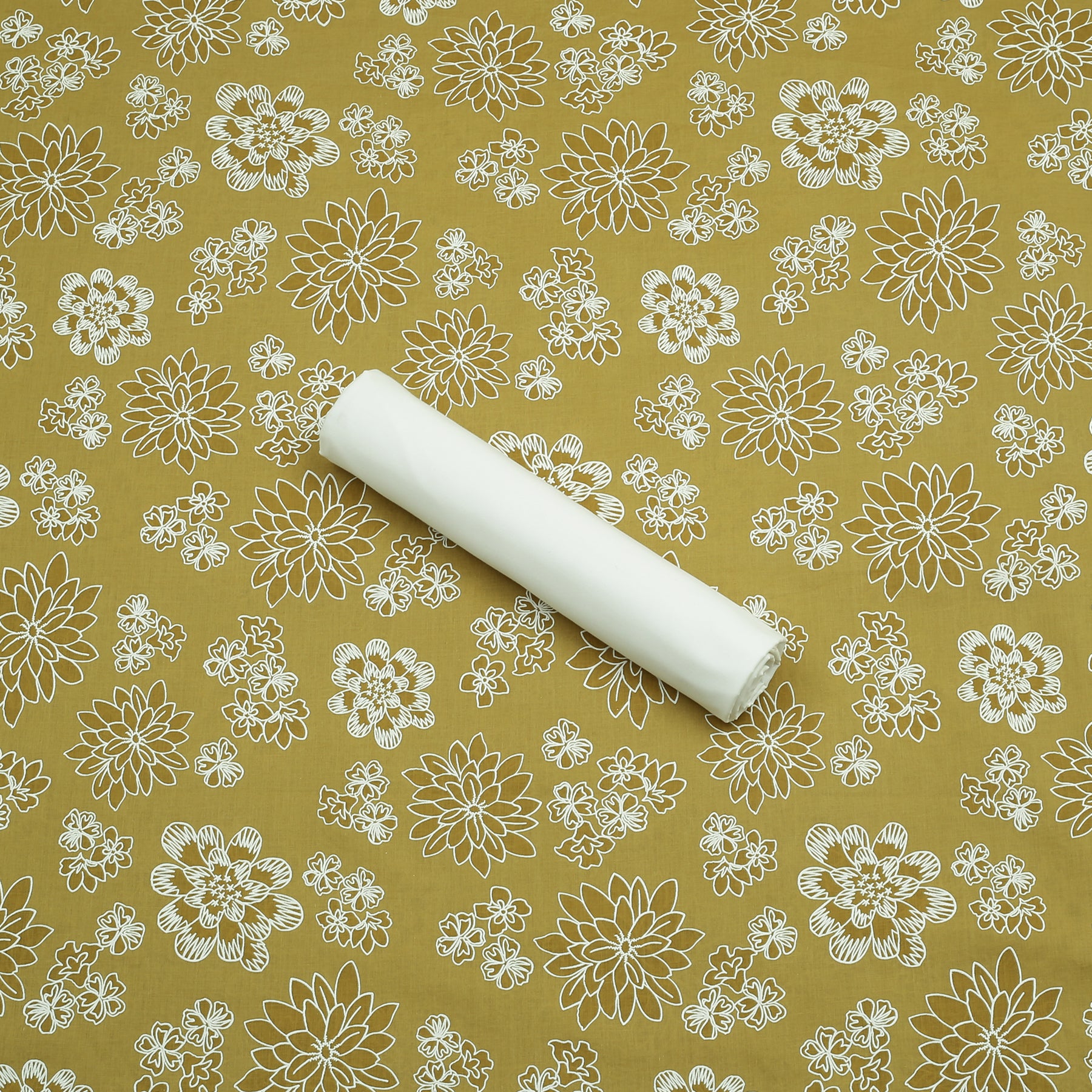 Golden Petal Lawn 2PC