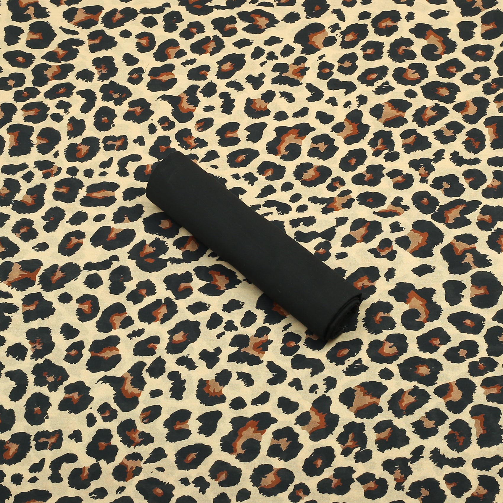 Wild Elegance Lawn 2pc