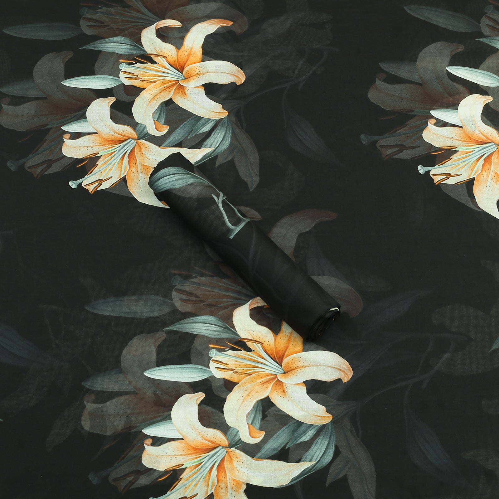 Mahrosh Noir Lawn 3-piece