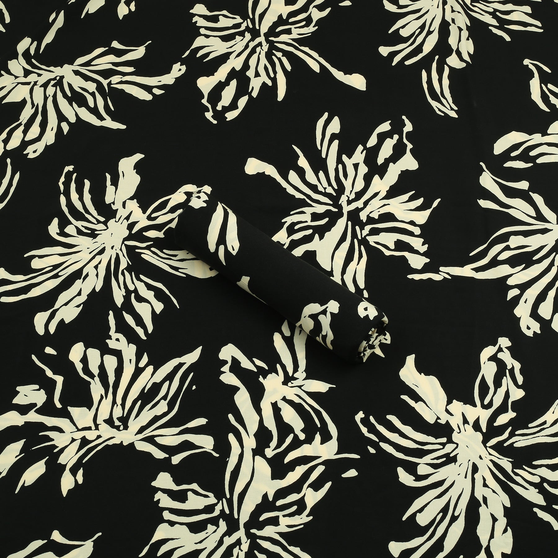 Black Dahlia Linen 2pc