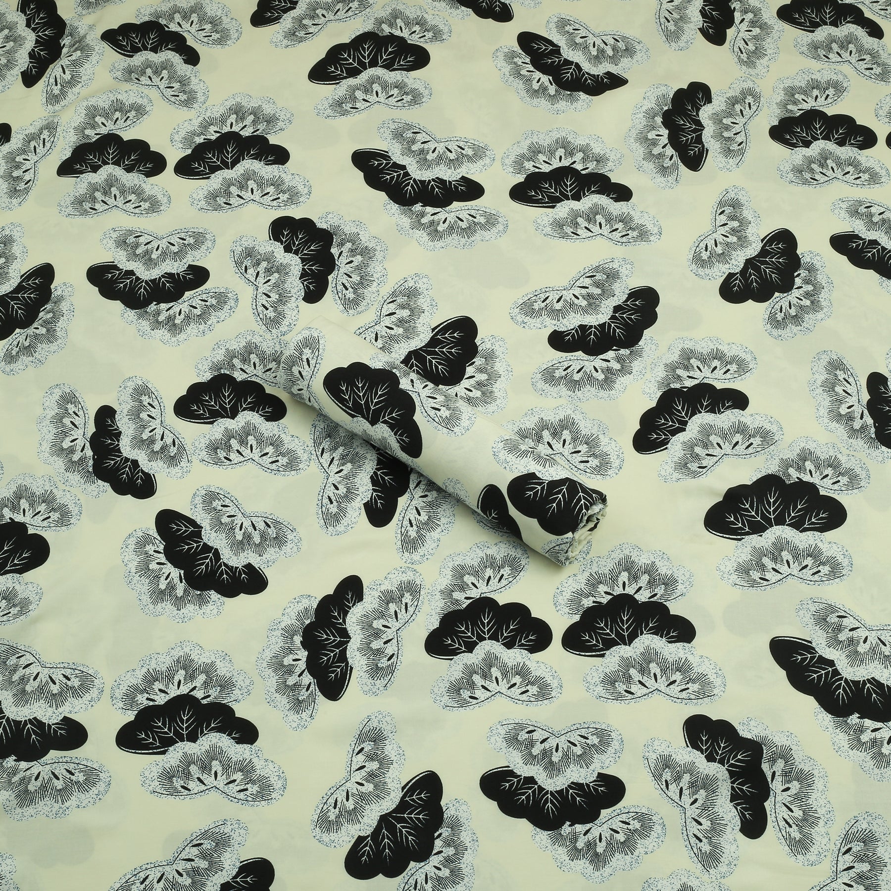 Ebony Petals Linen 2pc