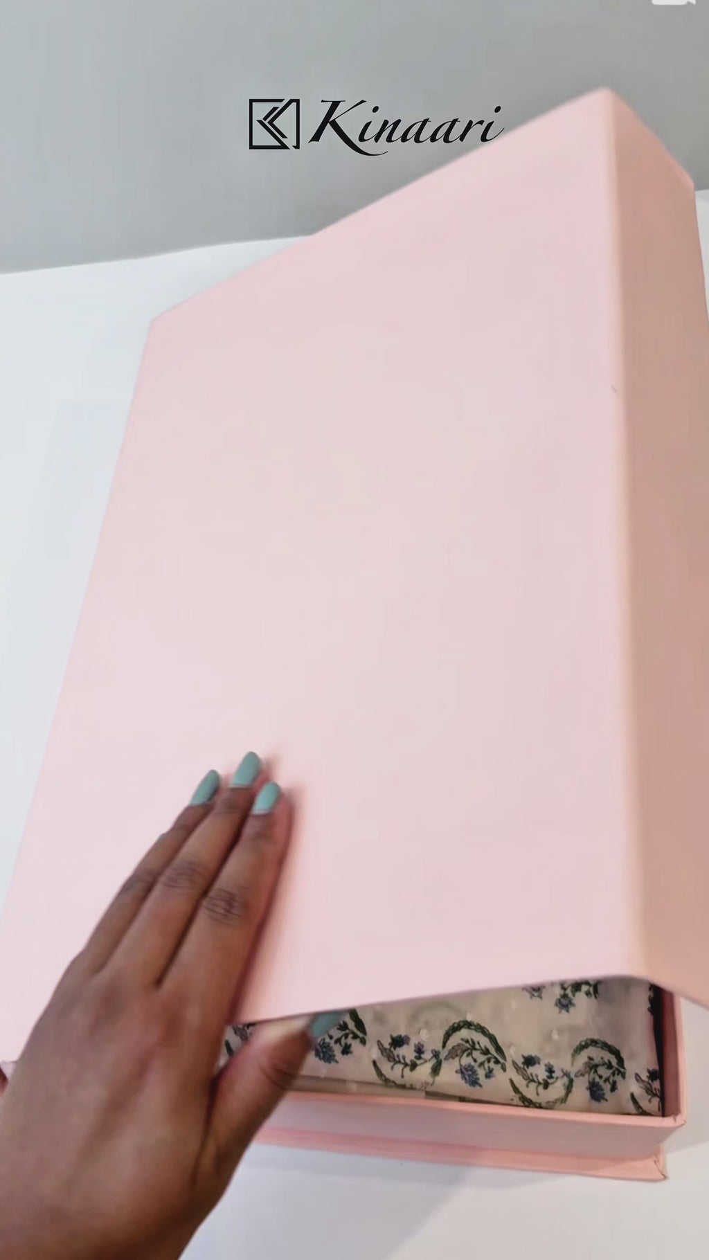 Mahira Mist Lawn 2pc