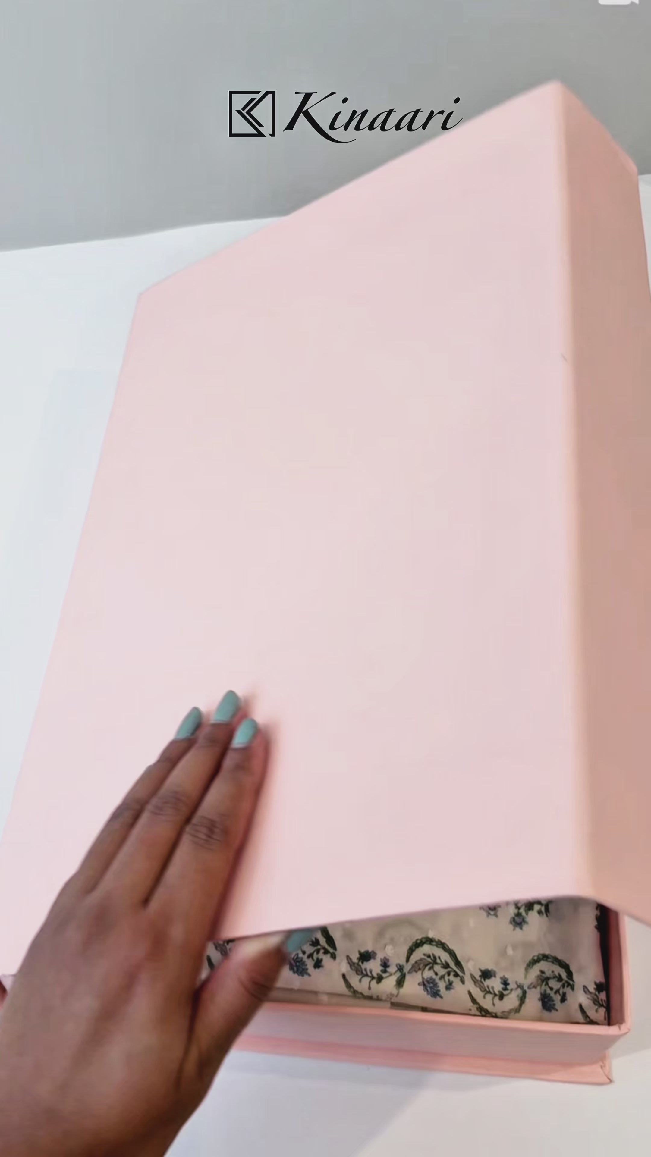 Mahira Mist Lawn 2pc