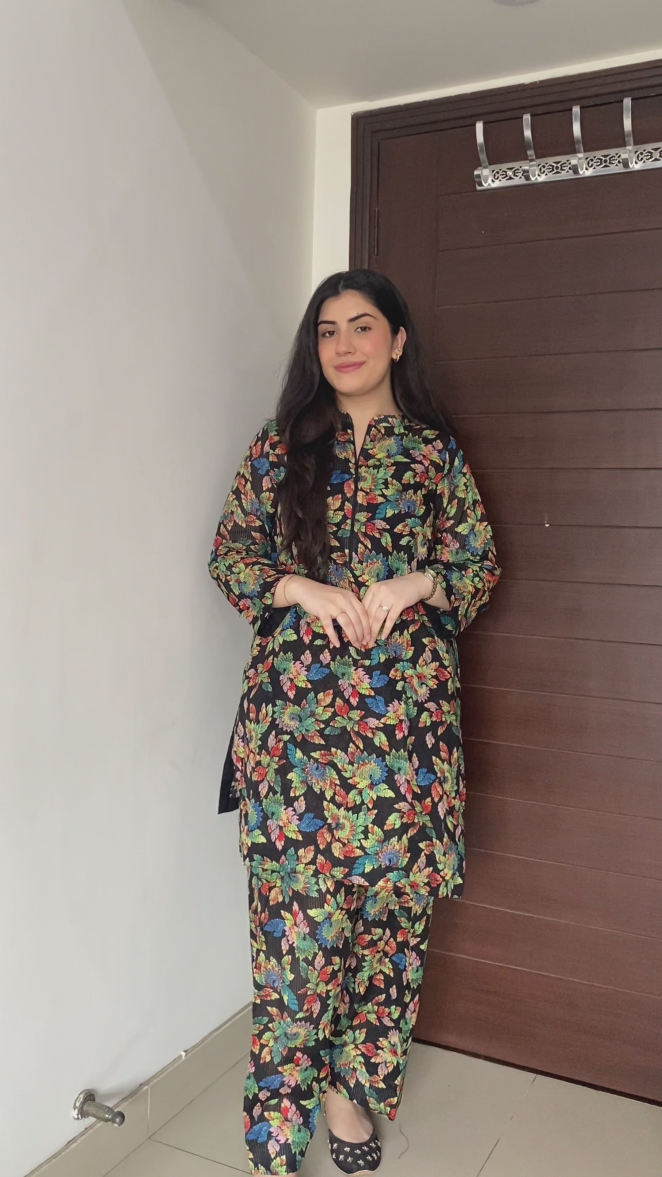 Black Bird Lawn 2pc